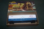 Model Train Ho Athearn Blue Box 5284 50' Plug Door Car Nestle #42628. Fixed Price $19.99.
