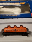 Walthers 910-1108 Ho Shell Chemical Co. Scmx 36' 3-DOME Tank Car Rtr #652. Fixed Price $18.99.